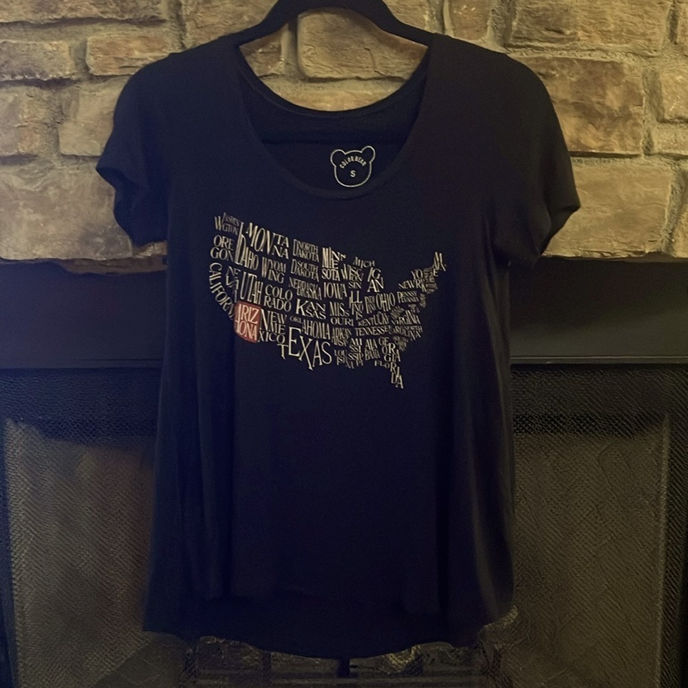 Colorbear black, T-shirt with map of the U.S.A.  Highlighting Arizona. Small